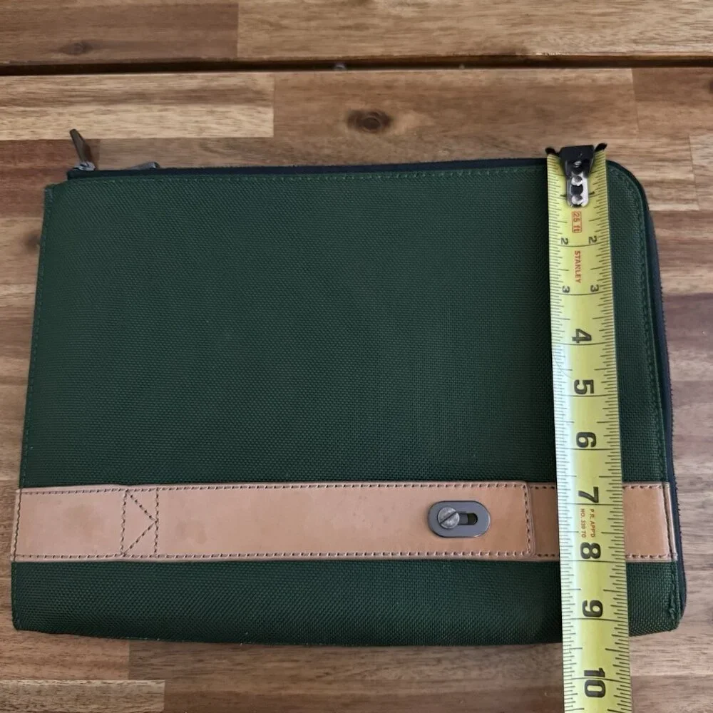 NWT‎ Fossil Kent Zip Fabric/Leather Green Folio Fits Tablet Passport Documents